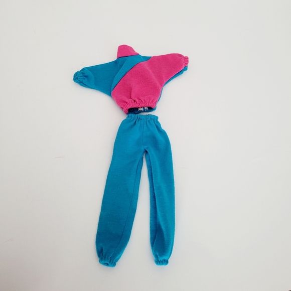 Barbie - Picture 4 of 6